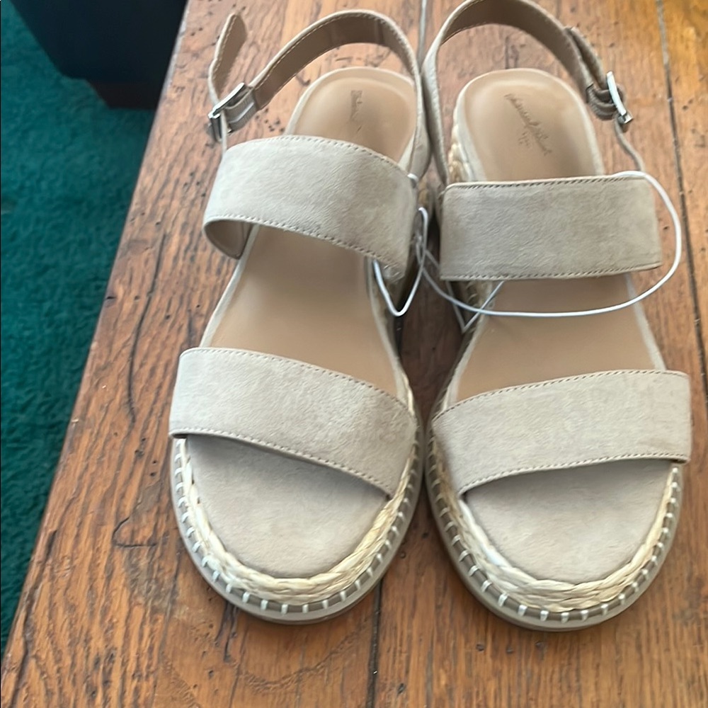 Women's Beige Sandals